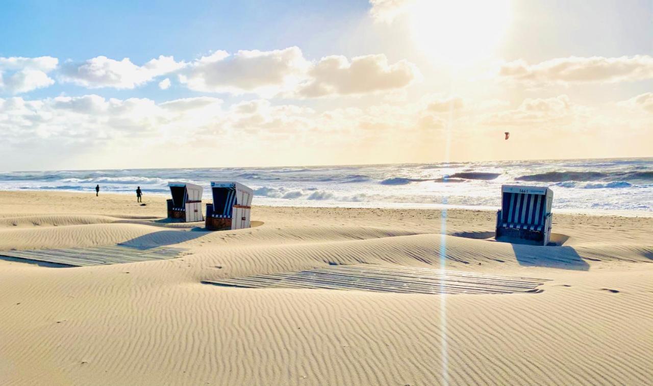 Wellenreiter Am Meer Westerland Dış mekan fotoğraf